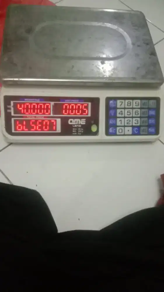 Timbangan digital elektrik