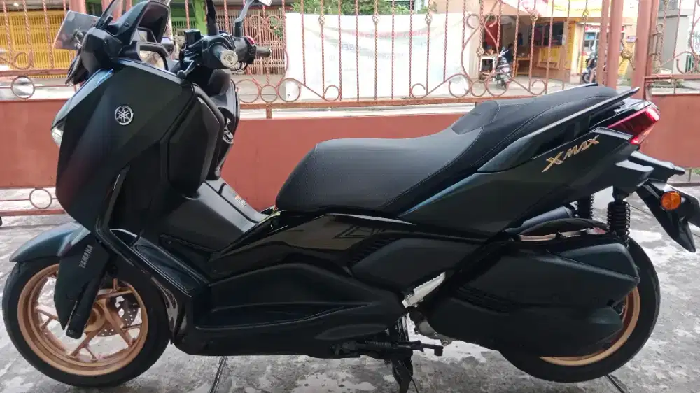 Dijual new xmax connected th24, km 4000, pajak panjang