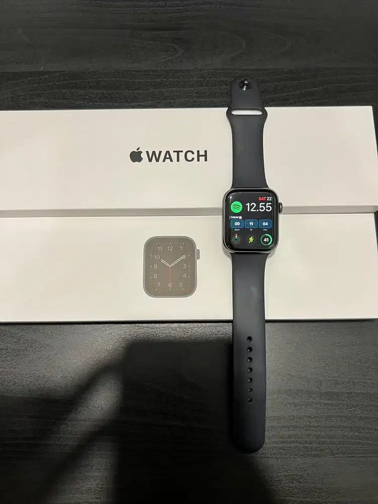 Apple Watch SE 44MM Gen 1