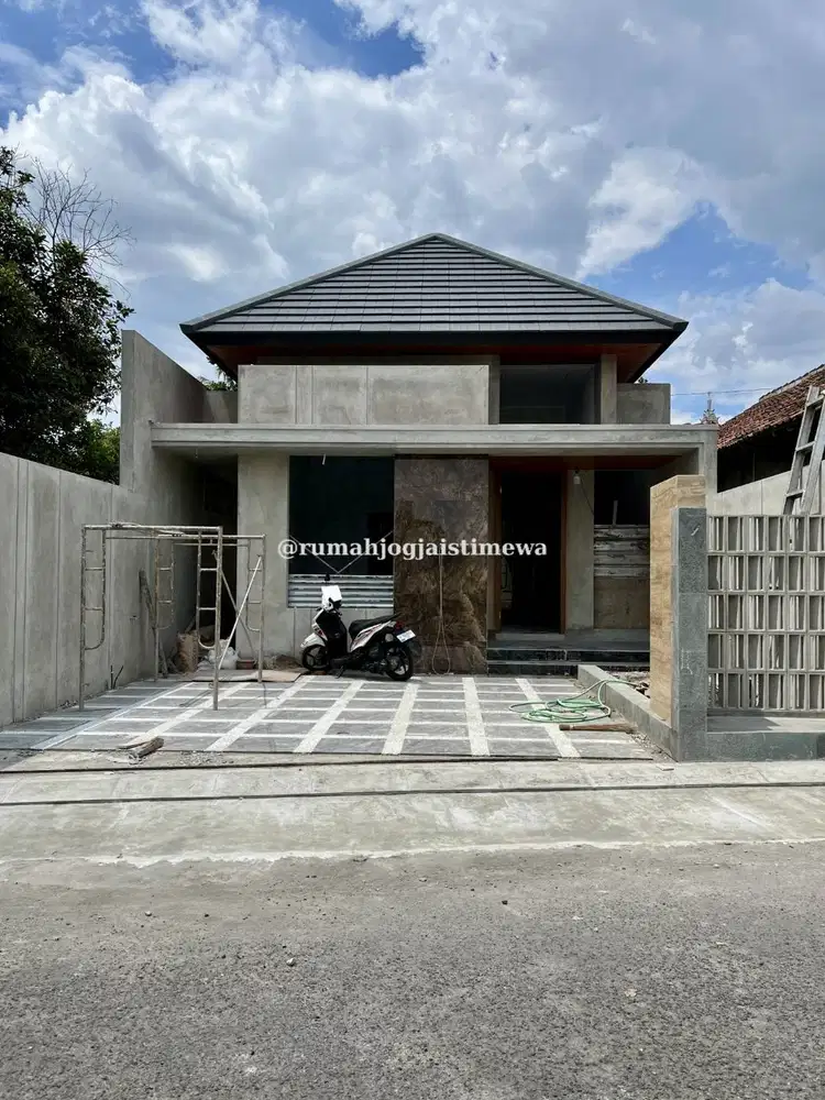 Rumah Baru Dekat Pasar Gentan dan Kampus UII JL Kaliurang Km 11