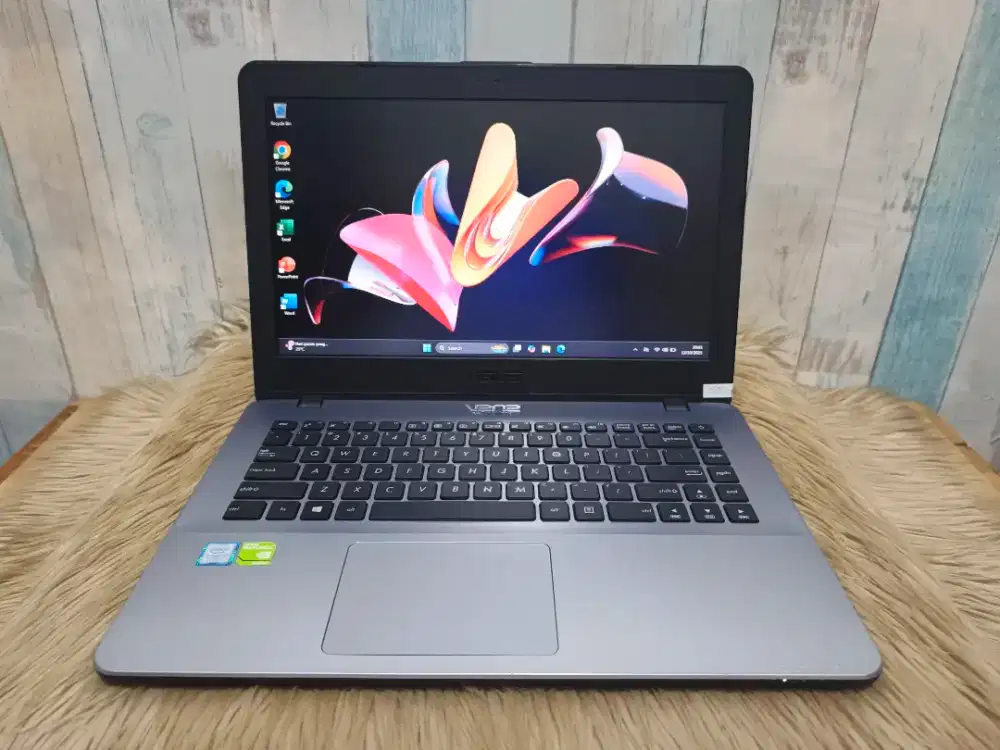Laptop Desain Asus X442UQ Core i7 Gen 7 Ram 8 Ssd 256 NVIDIA