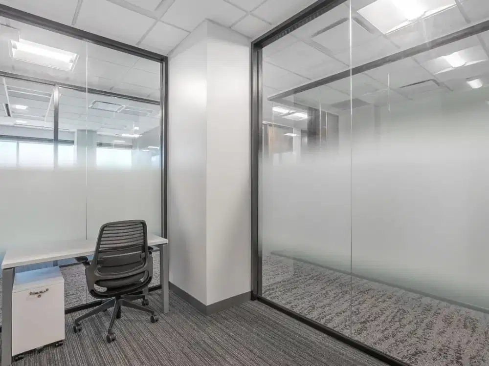Ruang kantor profesional di Regus Wisma SSK dengan jangka waktu yang sepenuhnya fleksibel