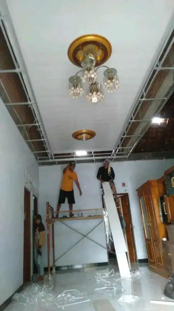Plafon gypsum dan pvc