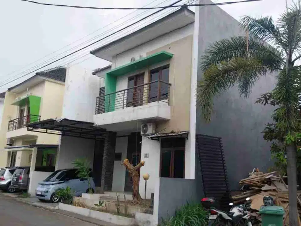 Dijual Rumah di Perumahan Elit 2 lantai sangat strategis