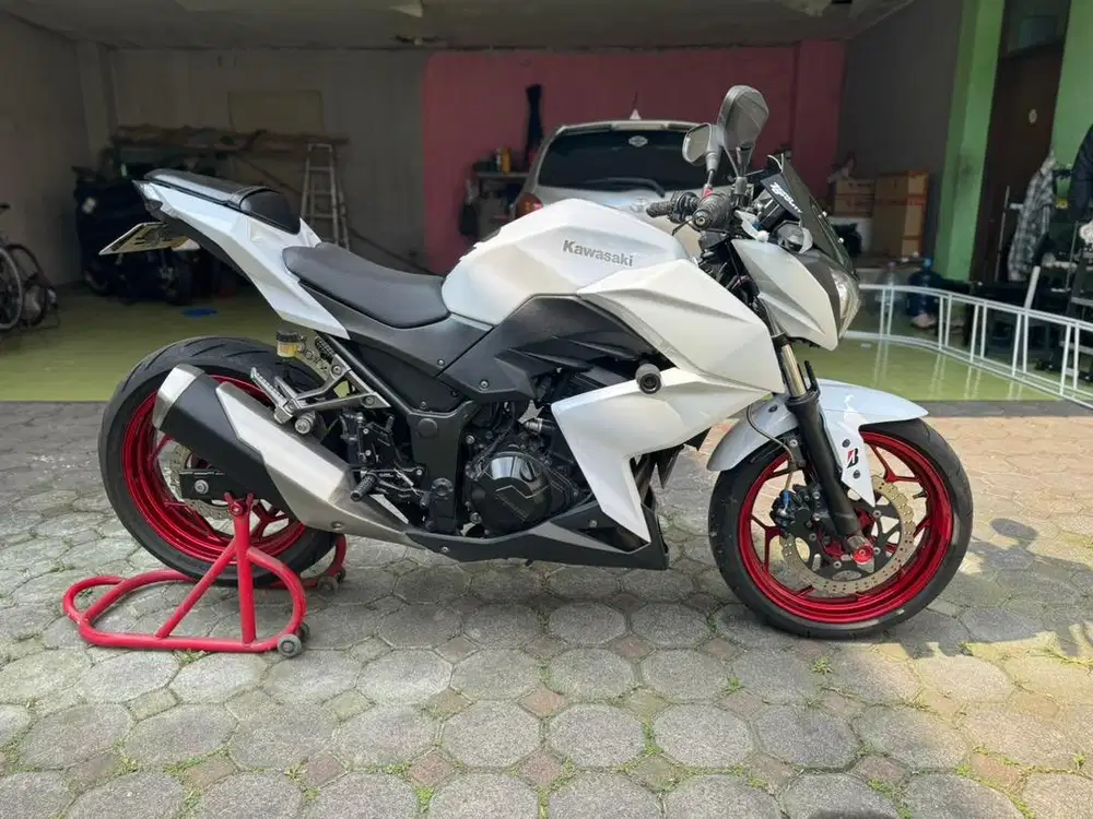 Kawasaki Z250 Putih 2013