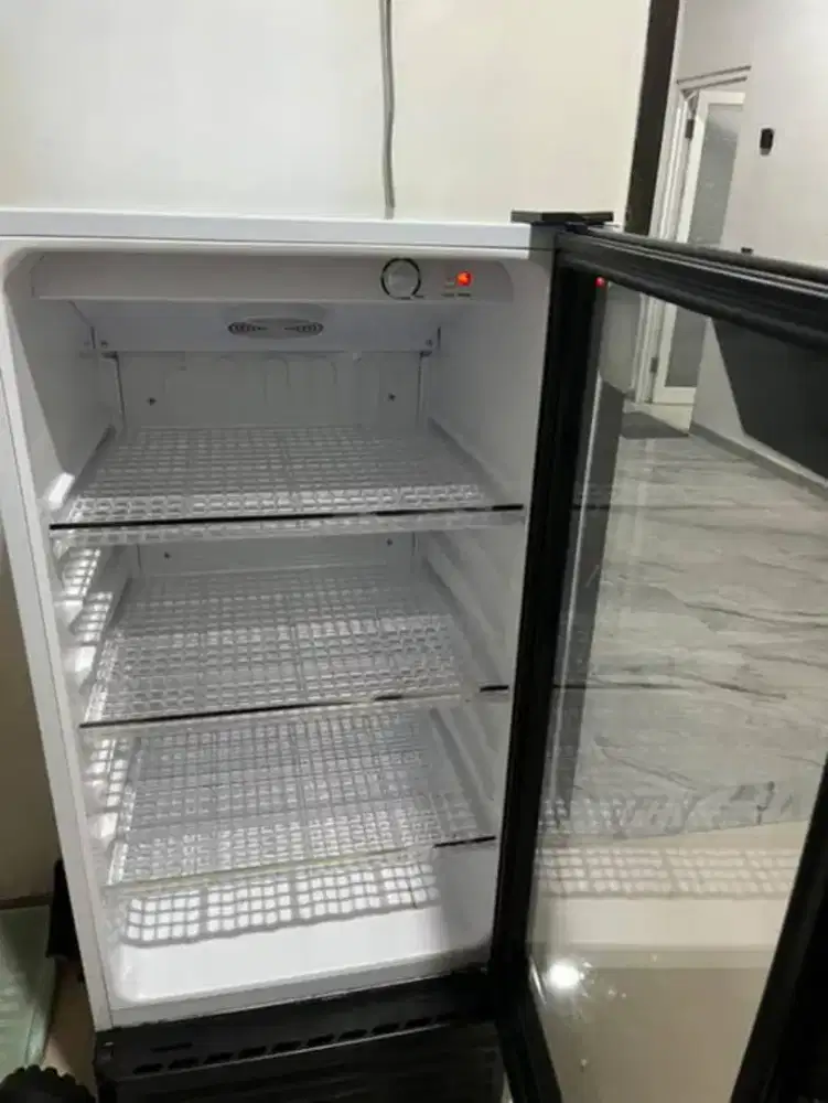Showcase Sharp SCH-170 FS / SCH170FS Display Cooler 160 Liter 160 watt