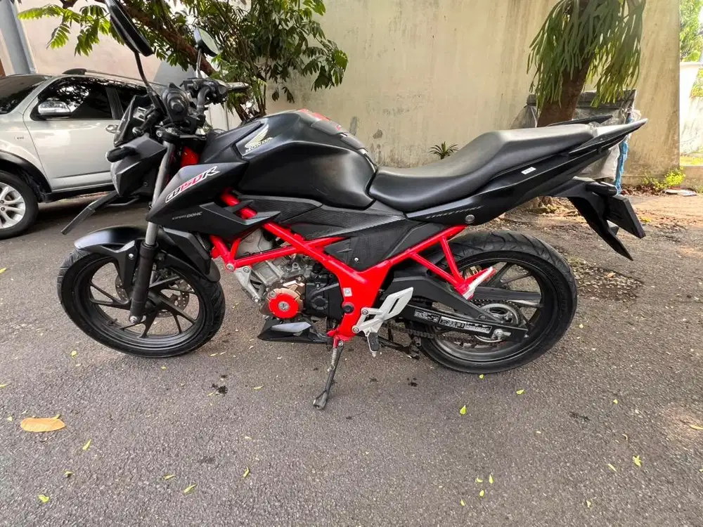 Motor CB150R kondisi gress