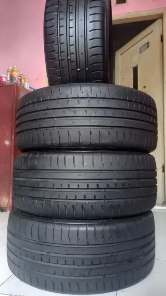 Ban acelera phi 225/45r18