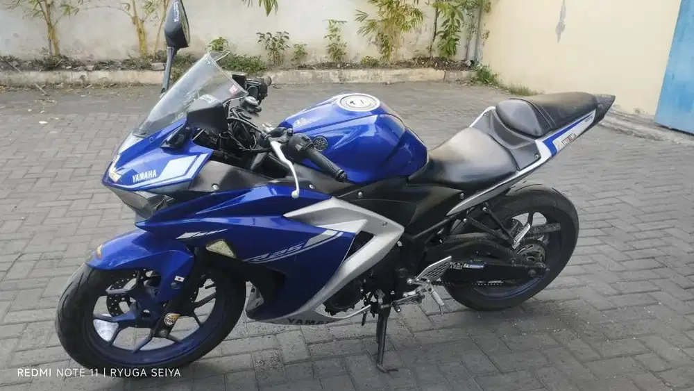 Yamaha R25 2017
