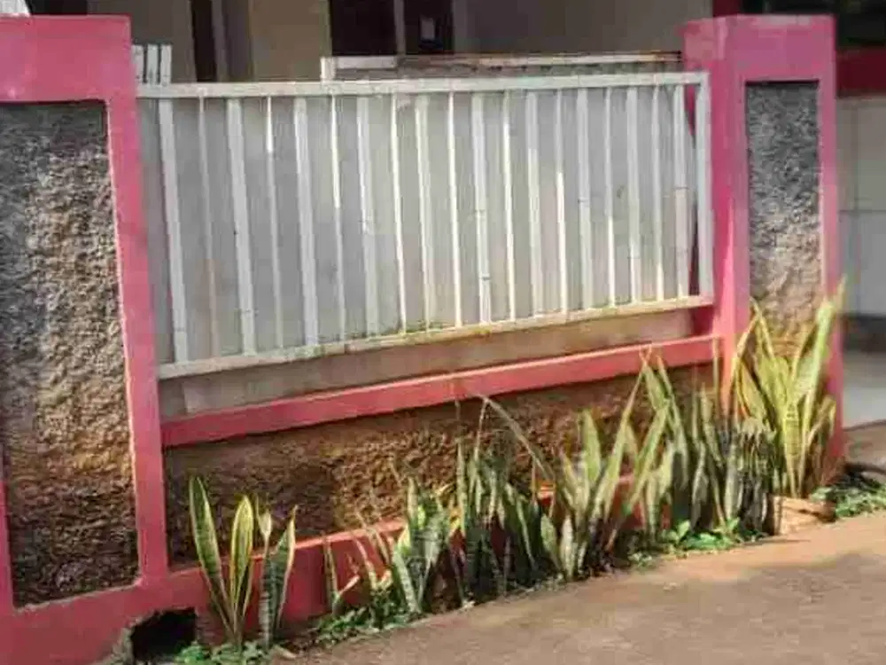 jual cash 275jta rumah kampung SHM full renov lantai granit akses mobil