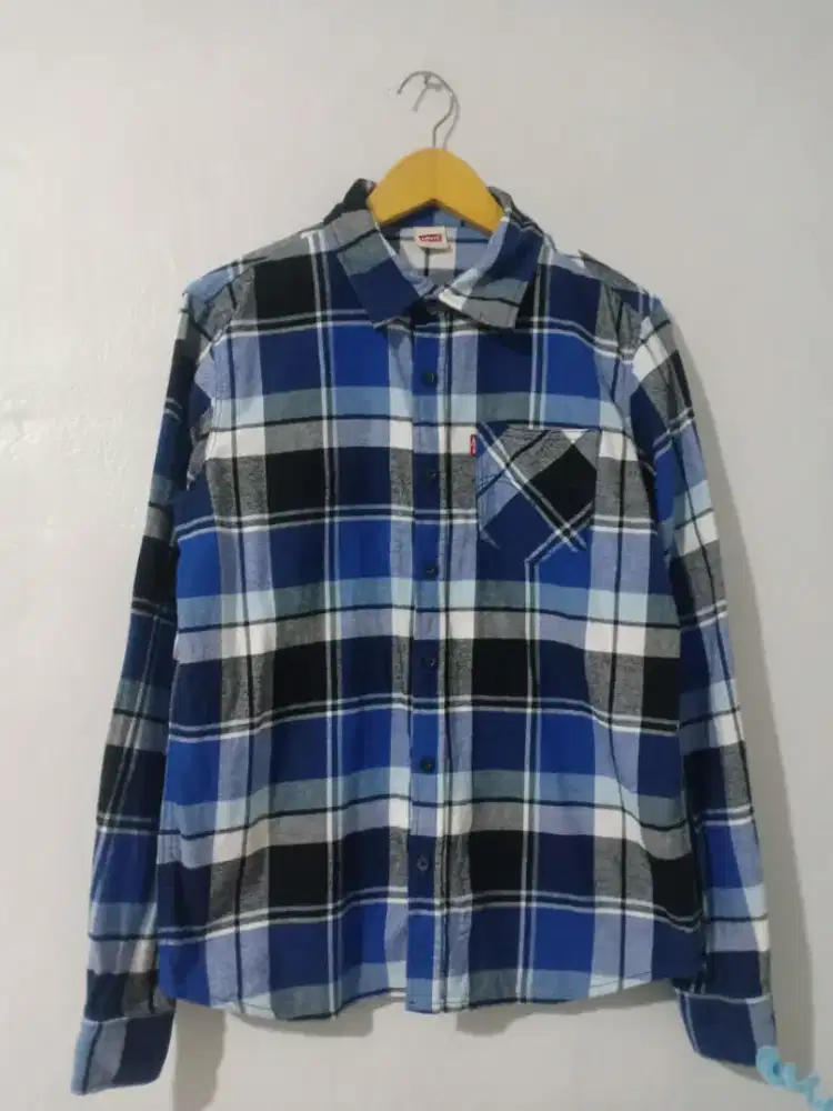 Flanel Levis Size M