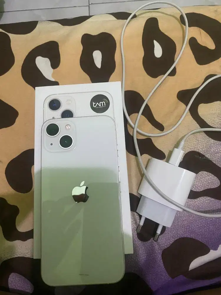 Iphone 13 putih 128gb ibox