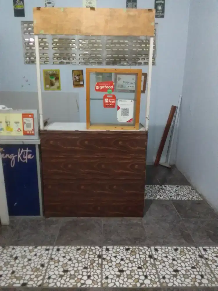 Jual murah Booth + Etalase - Nego
