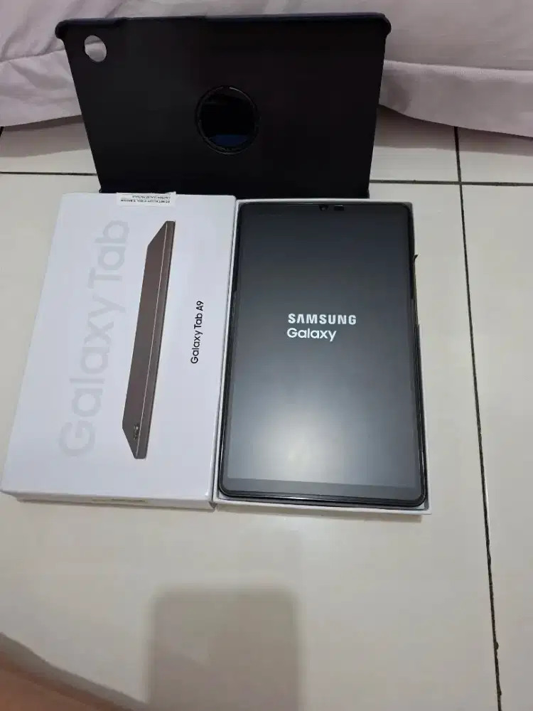Samsung tab a9 like new 4/64