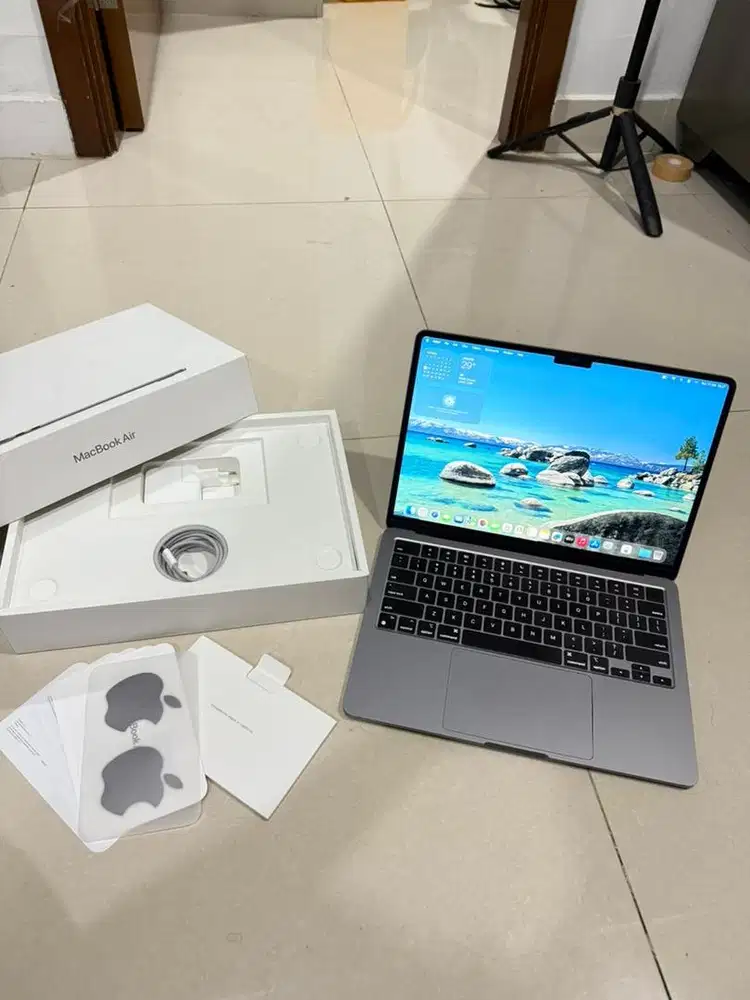 Macbook Air M3 2024 Space Grey MRXN3 Retina Ram 8gb Ssd 256gb 13 inch