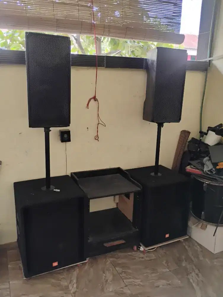 Box + speaker 15 in dan 8 in