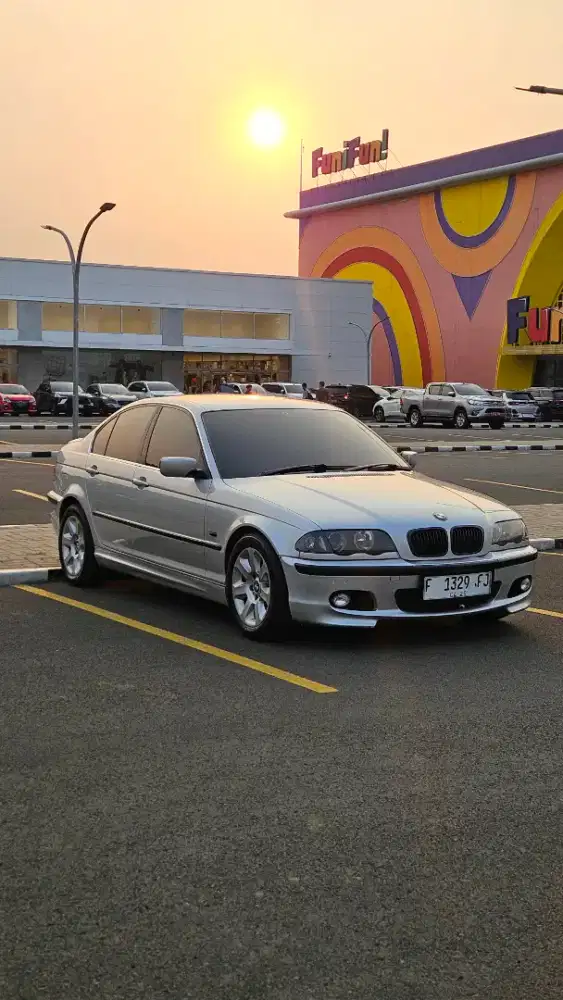 BMW E46 325i 2001 sehat siap pakai