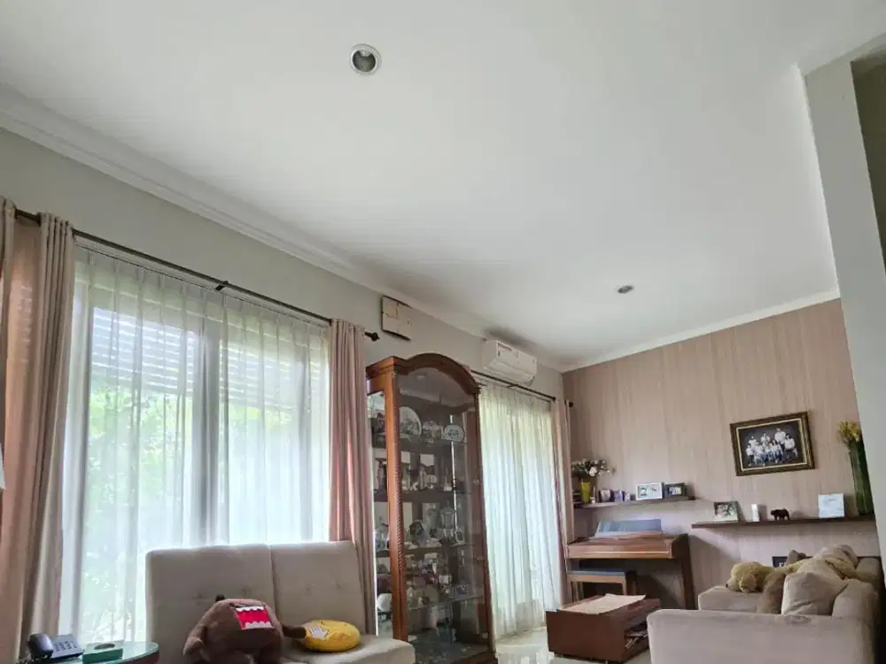 Rumah mewah depan taman dalam cluster emerald Bintaro sektor 9