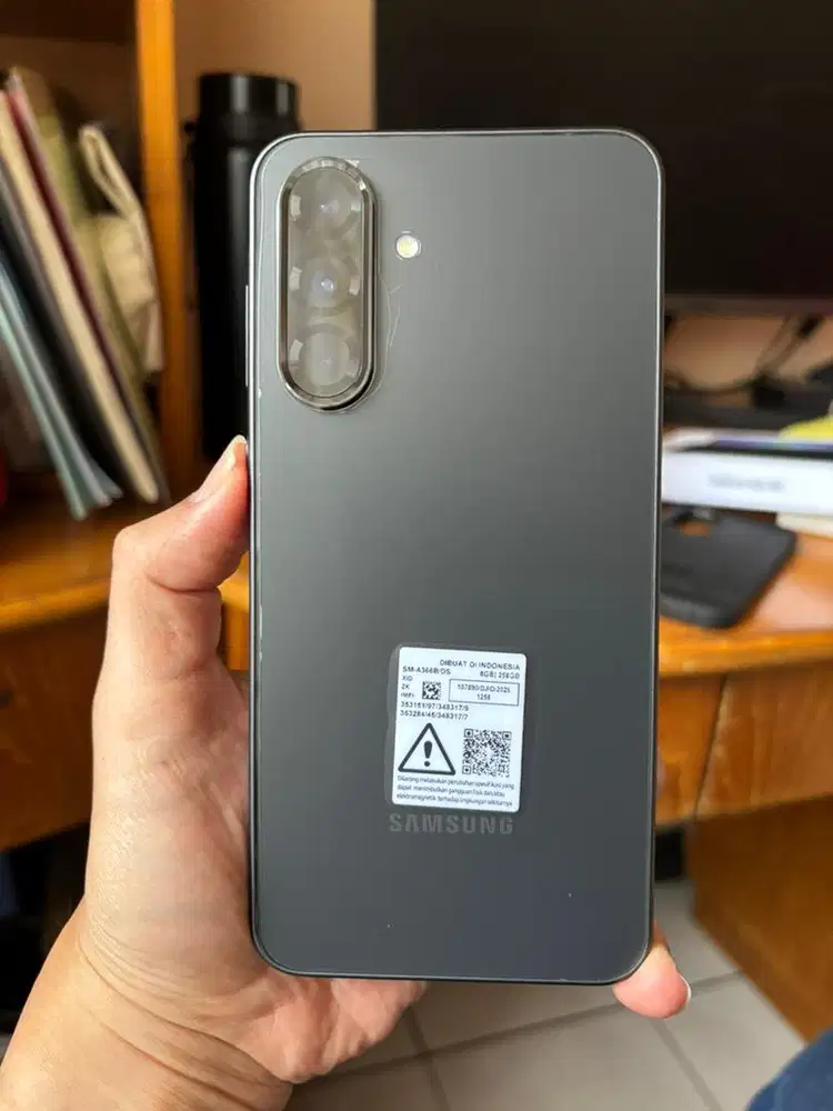SAMSUNG Galaxy A36 5G RAM 8/256 GB Black Garansi SEIN Panjang & Mulus