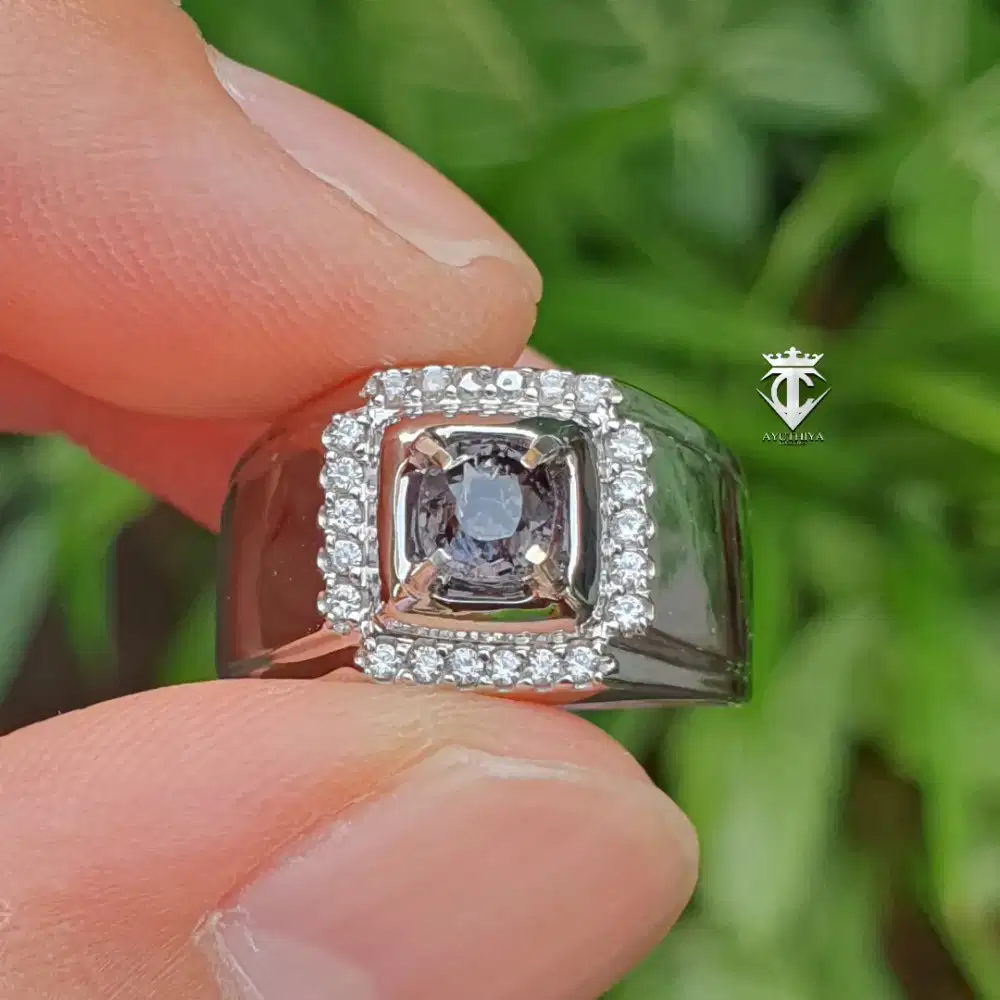 Batu Permata Natural Titanite Gray Spinel Burma 0.58 Ct NTE MRI Memo