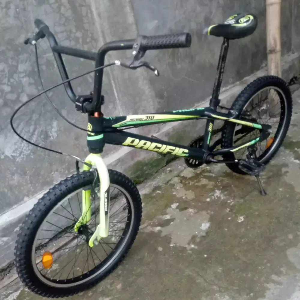 Sepeda anak uk 20 merk PACIFIC HOTSHOT 310