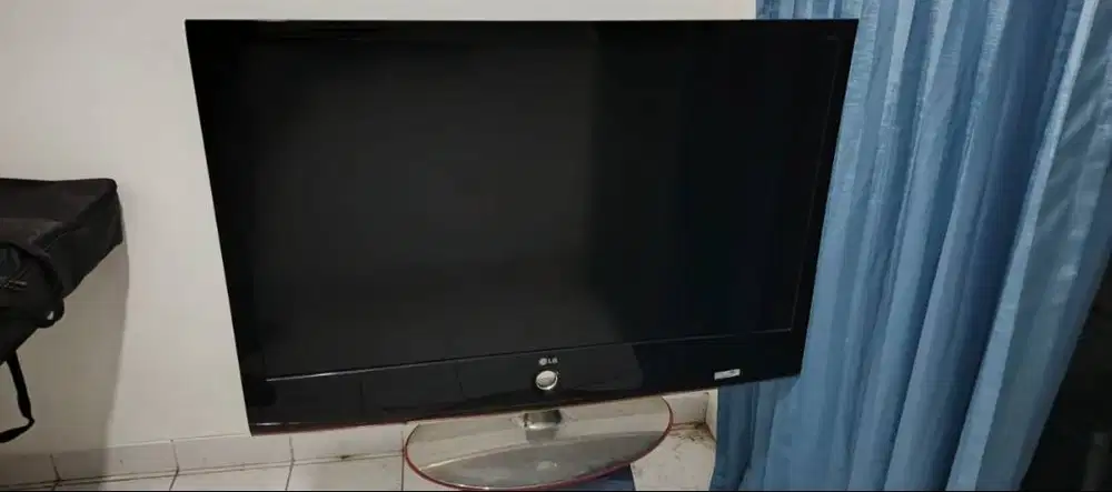 TV  LG ukuran 42 inch