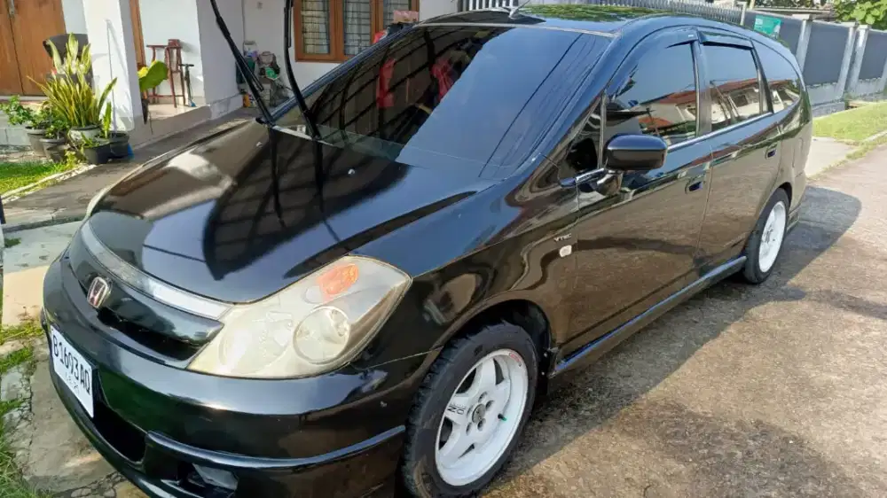 Honda Stream 1,7 AT 2004