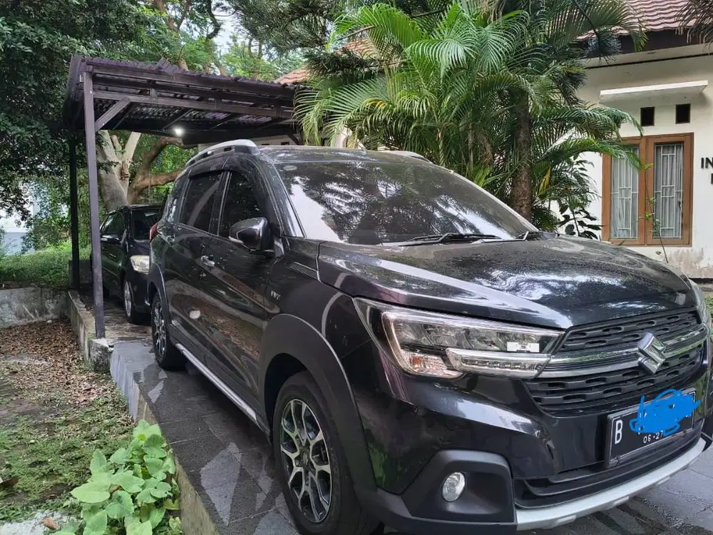 Suzuki XL7 Beta AT 2022 Hitam (Genap)