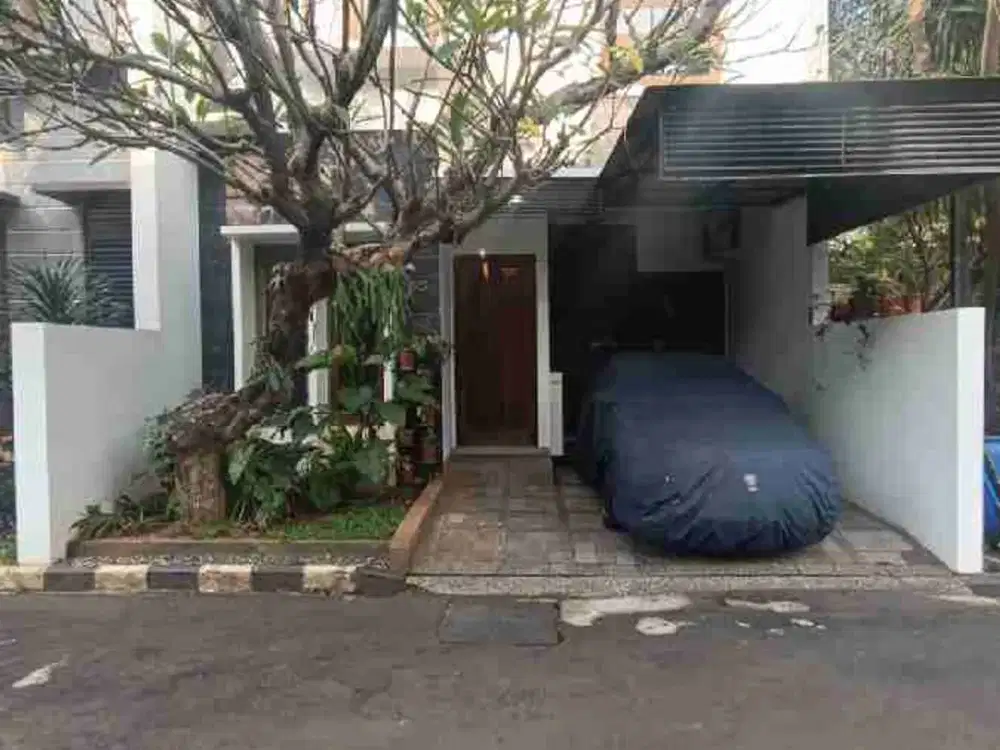 Disewakan rumah 2 lt di Cluster Pejaten lt 100 m2 lb 125 m2 ada 4+1 kt 3+1 km shm full furniture hadap barat, siap huni!!