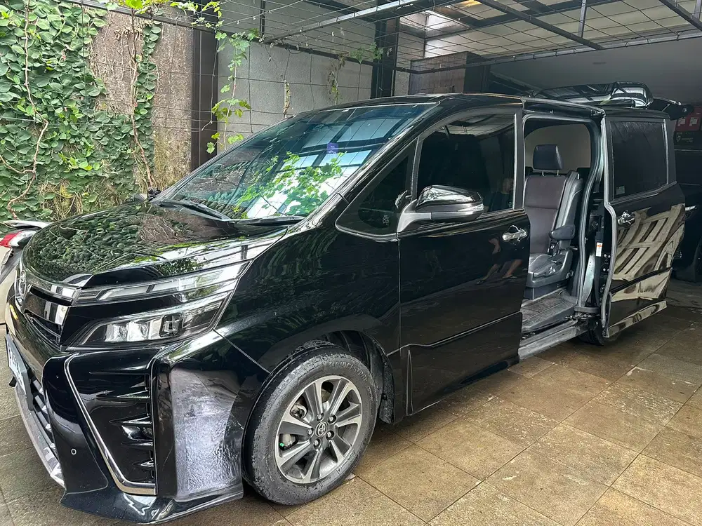 Toyota Voxy 2019 Bensin