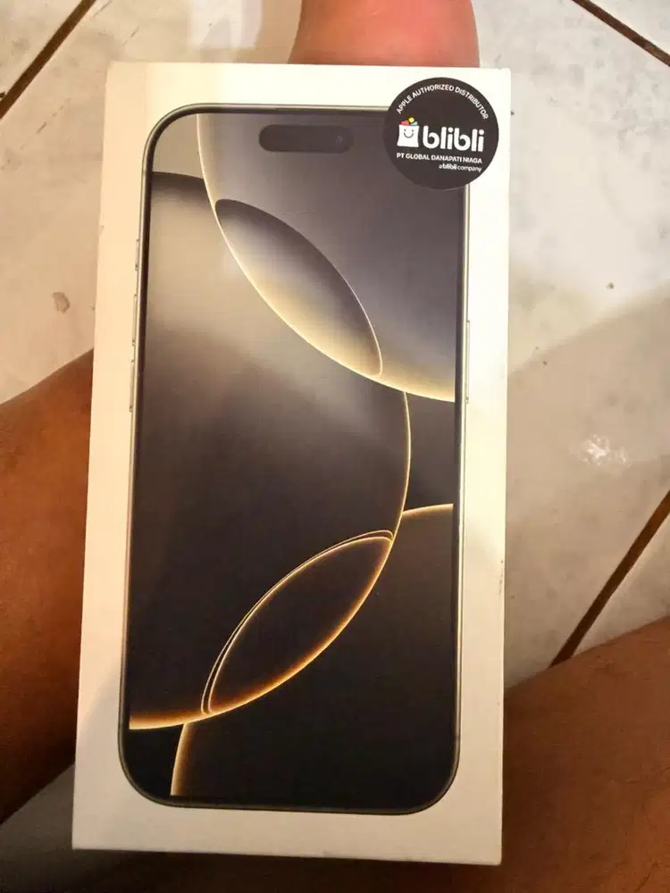 Iphone 16 pro /128 gb Natural dessert