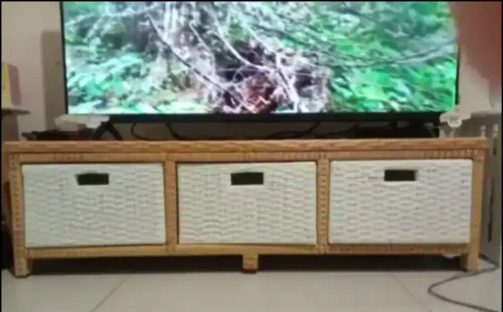 Meja Rotan Sintetis