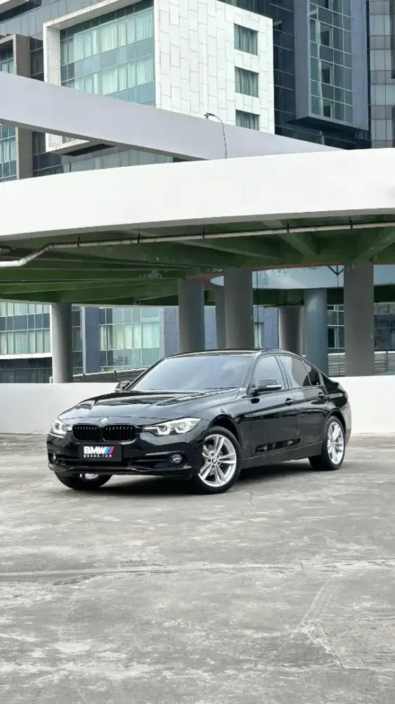 BMW 320i Sport Shadow 2019