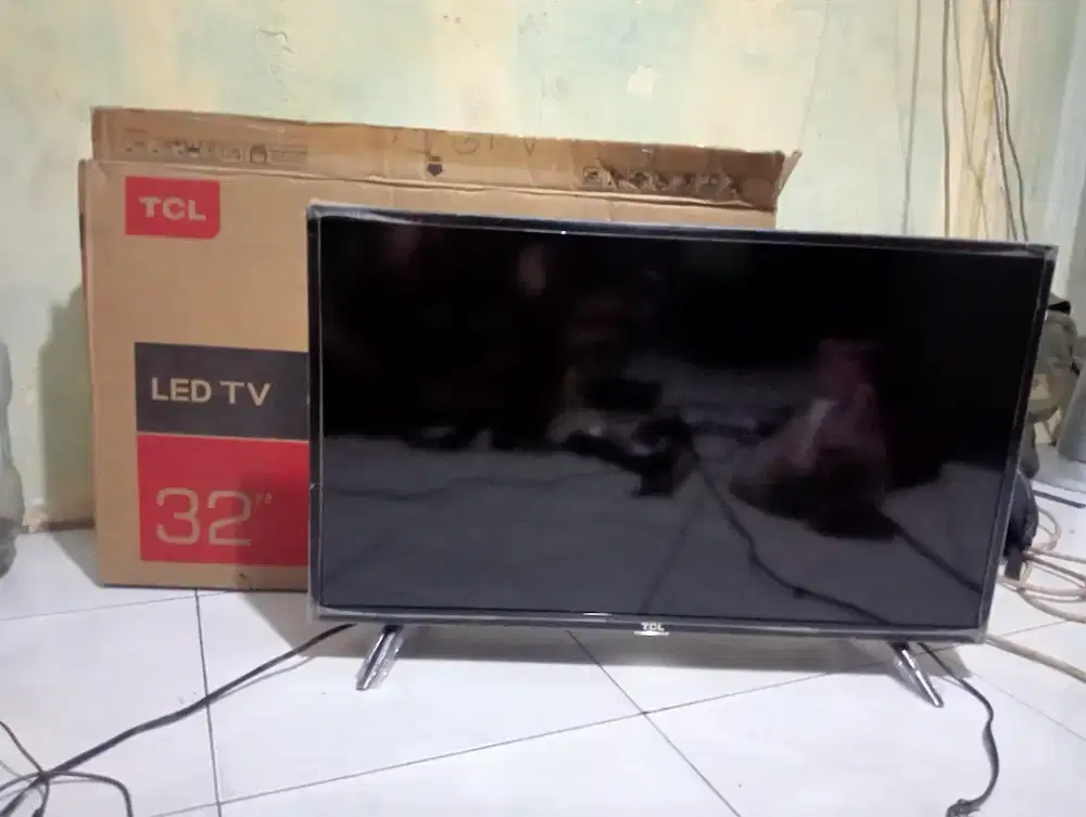 Di jual tv LED TCL 32analog masih orisinil pabrik