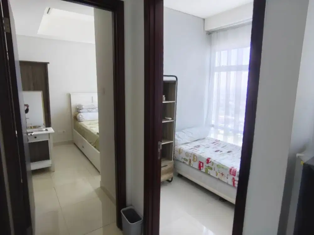 Disewakan Sebuah Apartemen Puri Mansion 2 Kamar Tidur Furnish Cakep Senada View Pool Harga Dijamin Termurah 50 Juta/Tahun NET