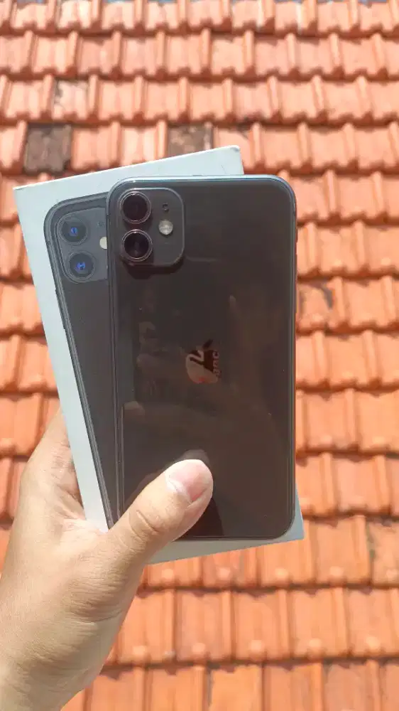 IPHONE 11 64 (Black) Ex Ibox - fullset