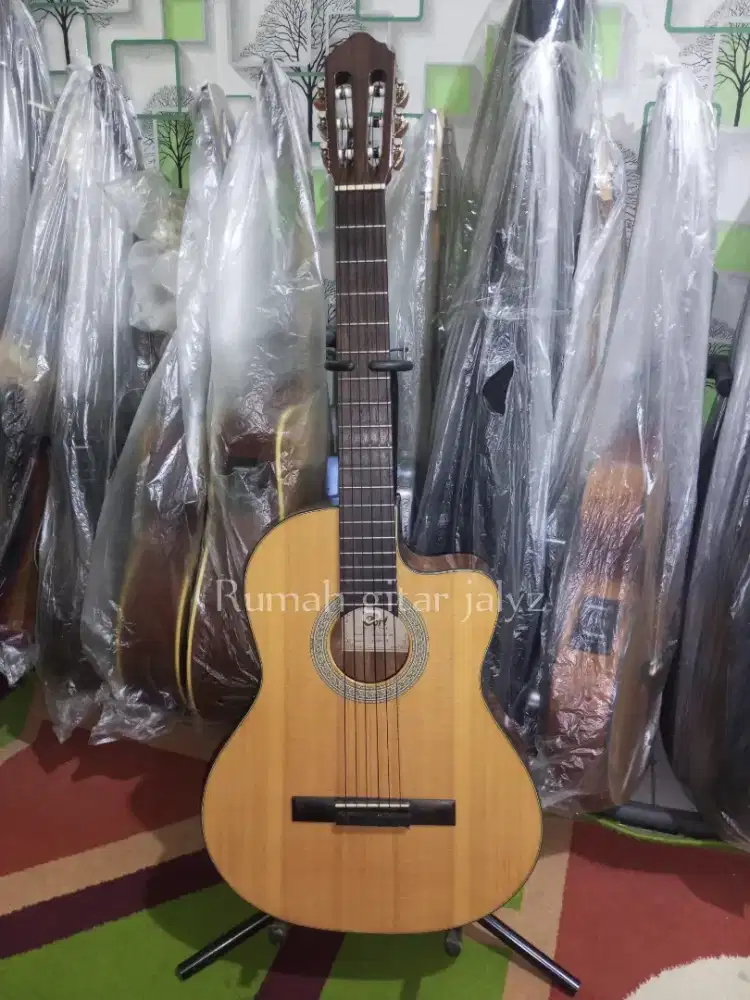 Gitar klasik cort acc11me nat
