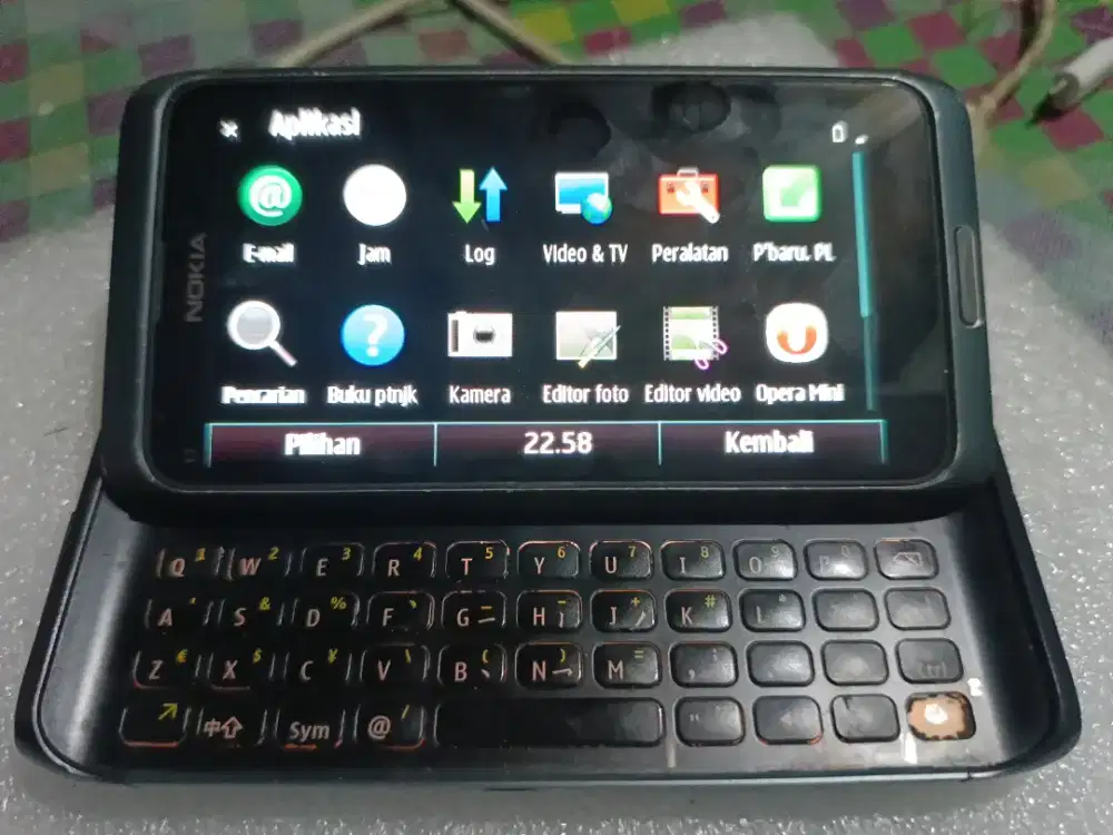 Nokia E7-00 Symbian