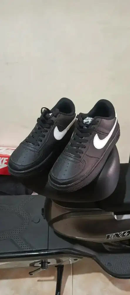 Nike Air Force One Black White