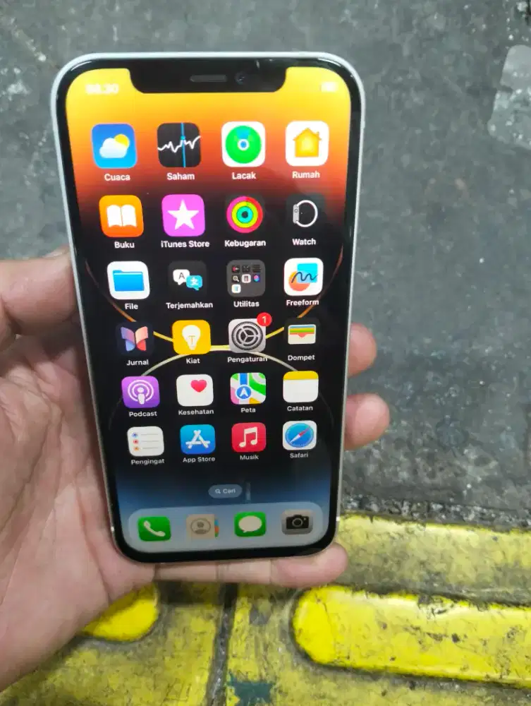 iphone 12    128 gb inter