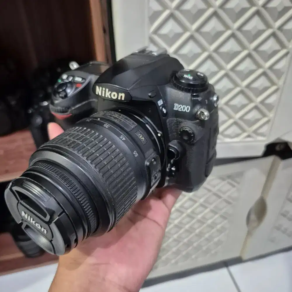 Kamera dslr nikon d200 kit 18-55 vr normal