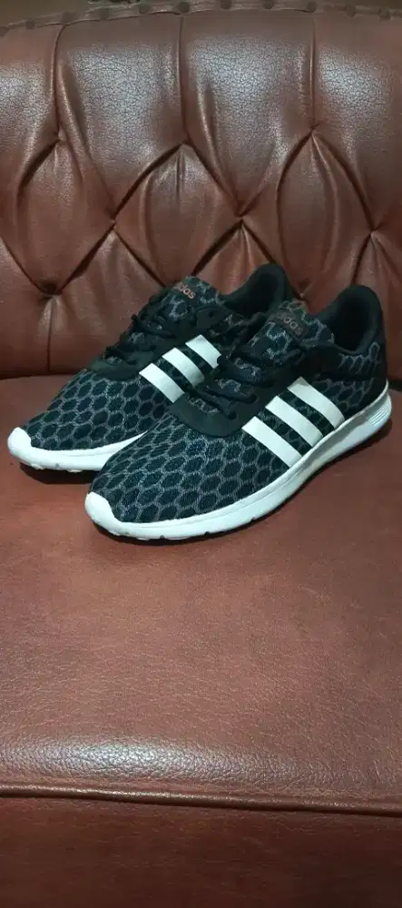 Sepatu Adidas Running