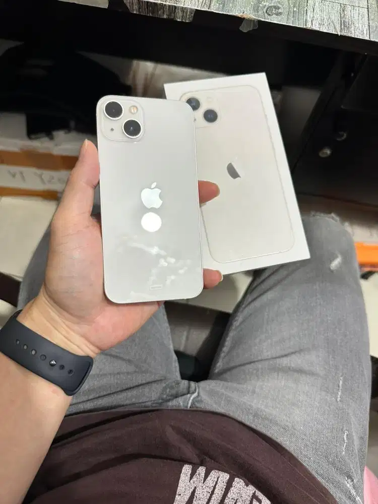 Iphone 13 256 ibox istimewah fullset original no kabel aja harga net