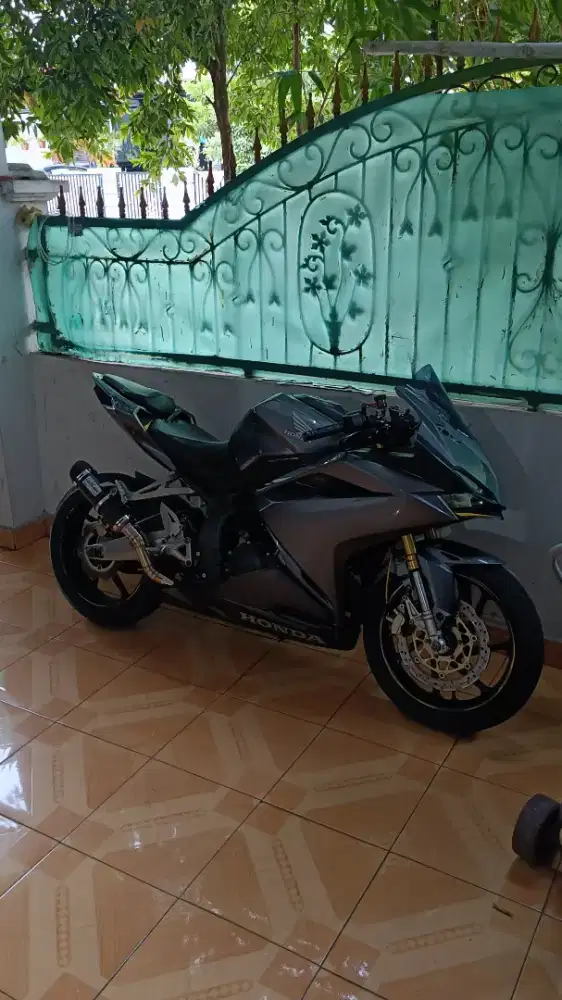 CBR 250RR, 2017 non ABS