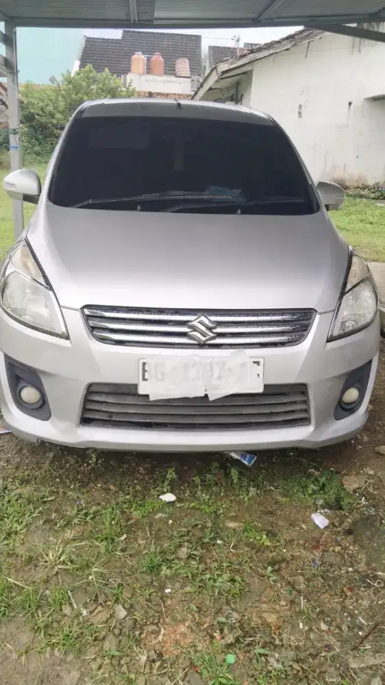 Dijual mobil bekas Suzuki Ertiga