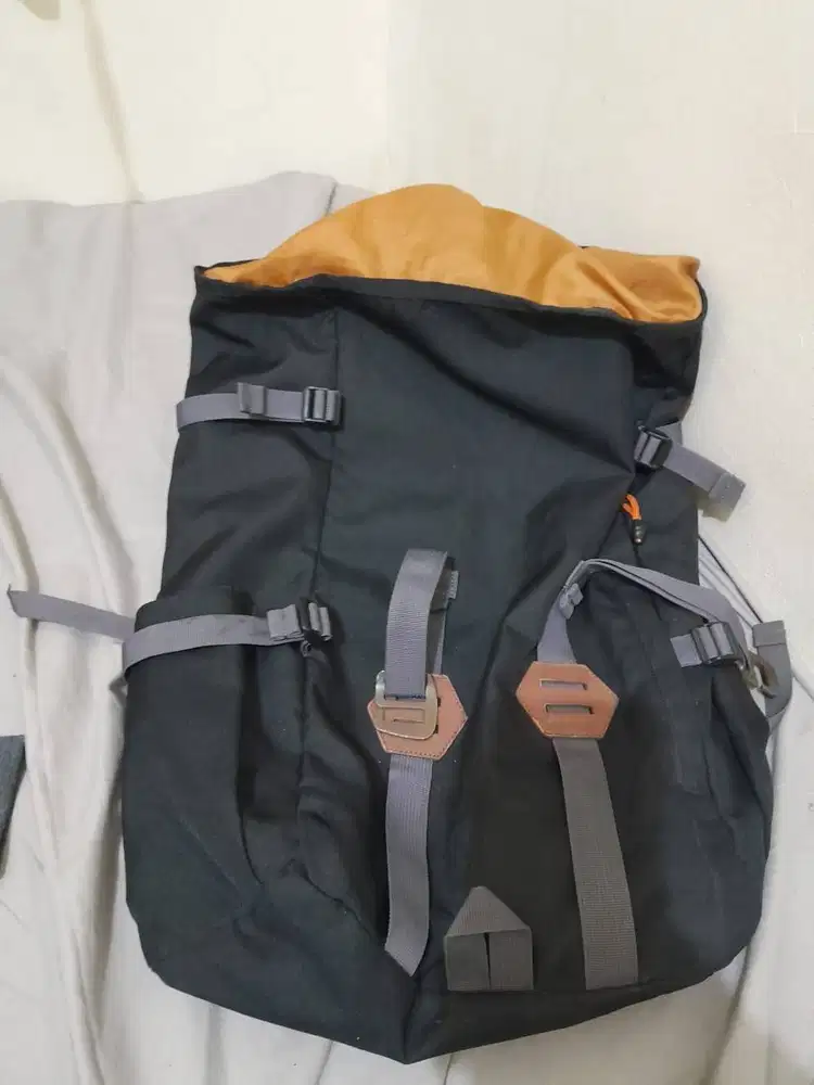 TAS GUNUNG EIGER BUAT NAIK GUNUNG LEBIH JOS