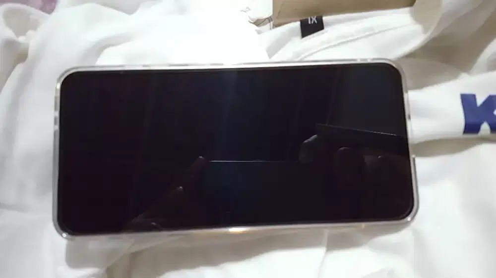 Samsung S24 FE 8/256 GB Biru Garansi Sampe April 2026 Jarang Pakai