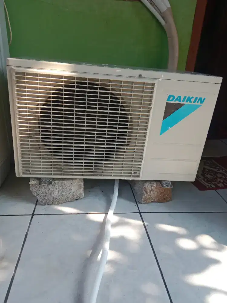 AC daikin 1/2 pk dingin