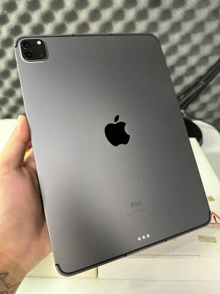 iPad Pro 11 inch (3rd Gen) WiFi Cellular 128gb Space Gray Ex iBox
