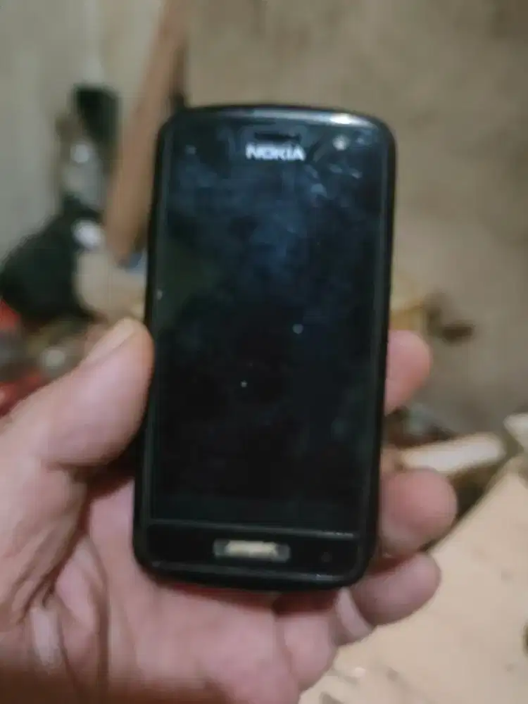 Nokia lama warna hitam